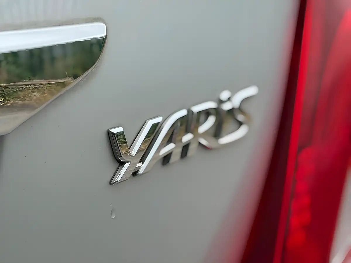 Used 2012 Toyota Yaris Tr Silver - Interior and Exterior details 5