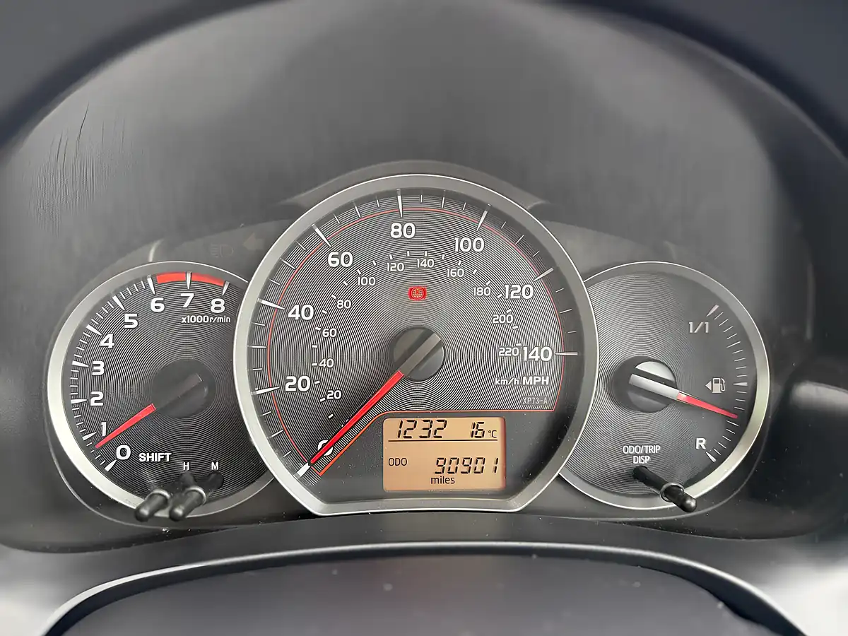 Used 2012 Toyota Yaris Tr Silver - Interior and Exterior details 9