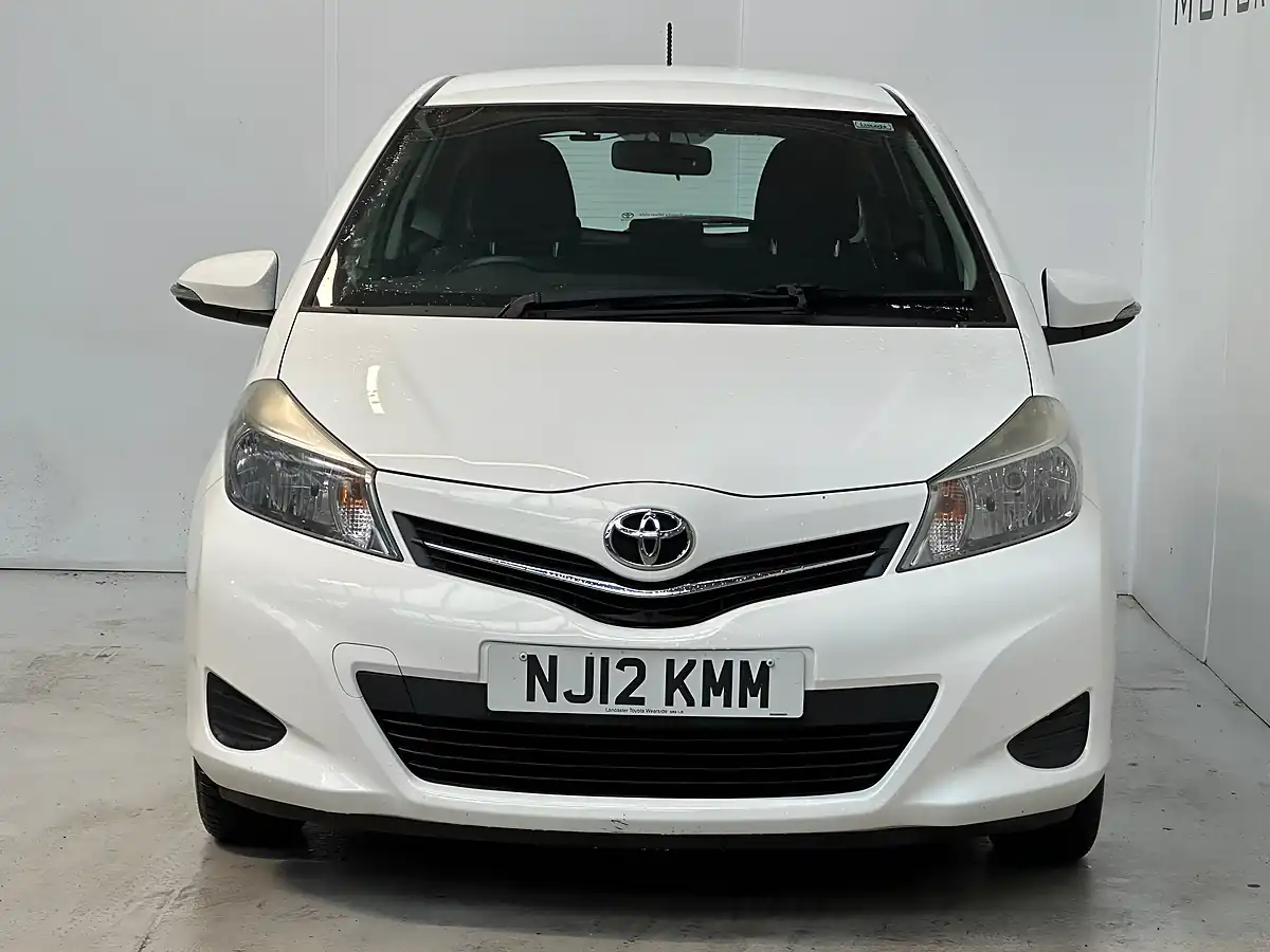 Used 2012 Toyota Yaris Tr White - Interior and Exterior details 2