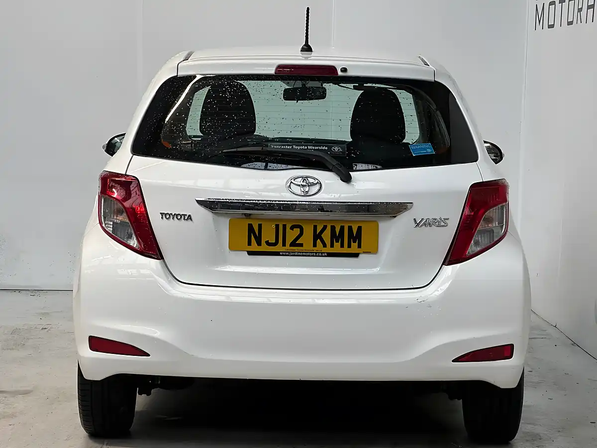 Used 2012 Toyota Yaris Tr White - Interior and Exterior details 5