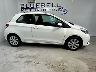 Used 2012 Toyota Yaris Tr White - Interior and Exterior details 6