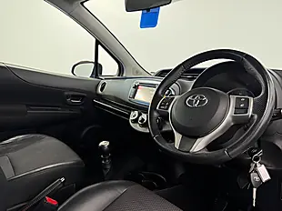 Used 2012 Toyota Yaris Trend White - Interior and Exterior details 11