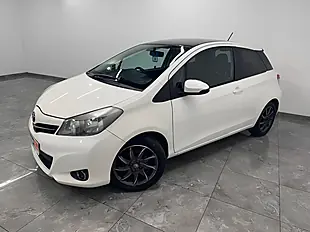 Used 2012 Toyota Yaris Trend White - Interior and Exterior details 4