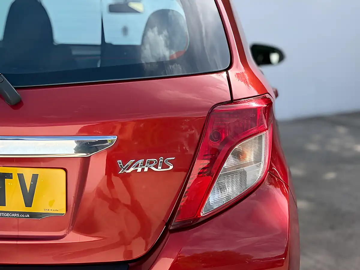 Used 2012 Toyota Yaris Yaris Tr Burning Red - Interior and Exterior details 13