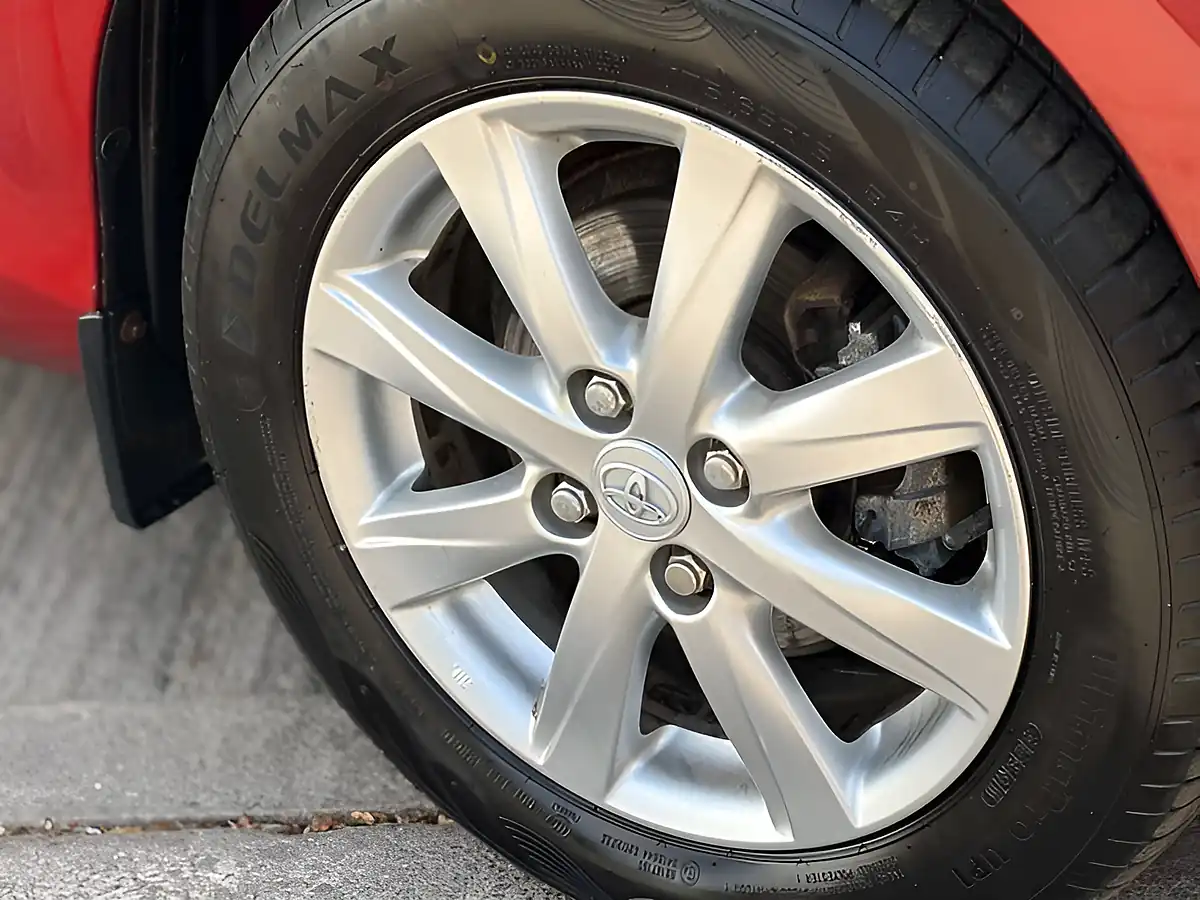 Used 2012 Toyota Yaris Yaris Tr Burning Red - Interior and Exterior details 5