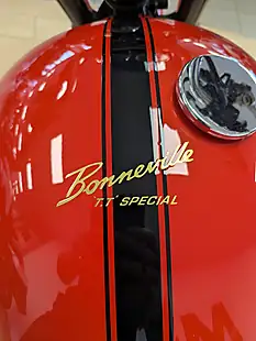 Used 2012 Triumph Bonneville S Orange - Interior and Exterior details 13