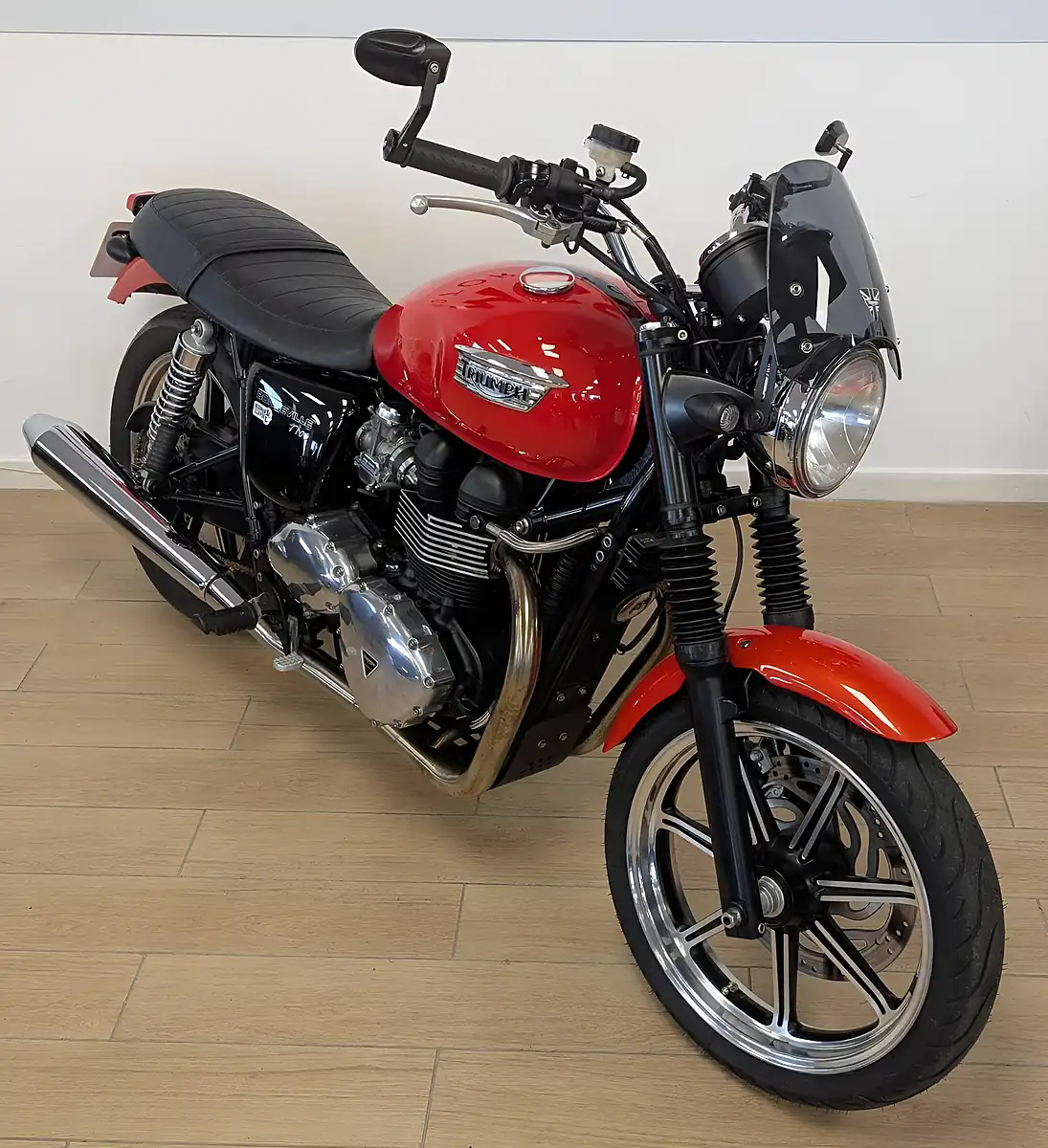 Used 2012 Triumph Bonneville S Orange - Interior and Exterior details 6