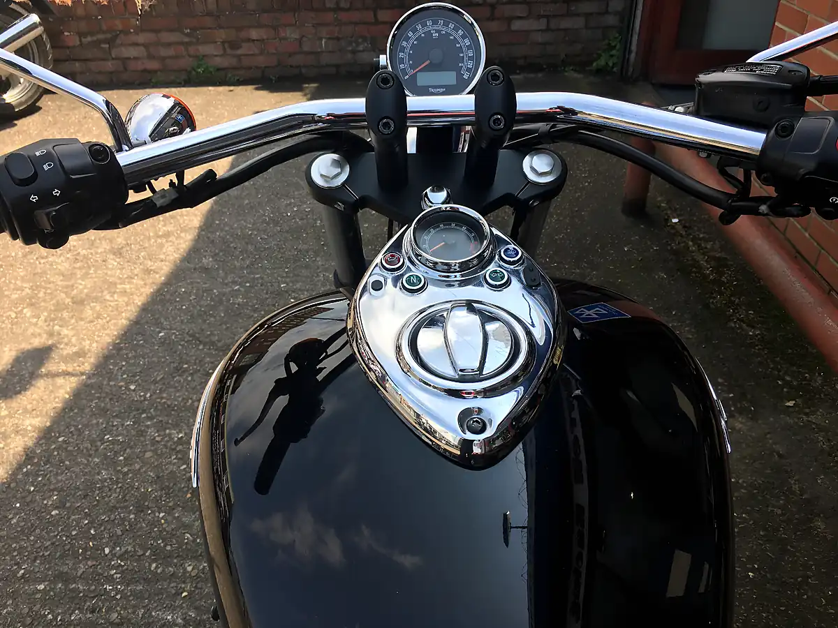 Used 2012 Triumph Speed Master - Interior and Exterior details 9