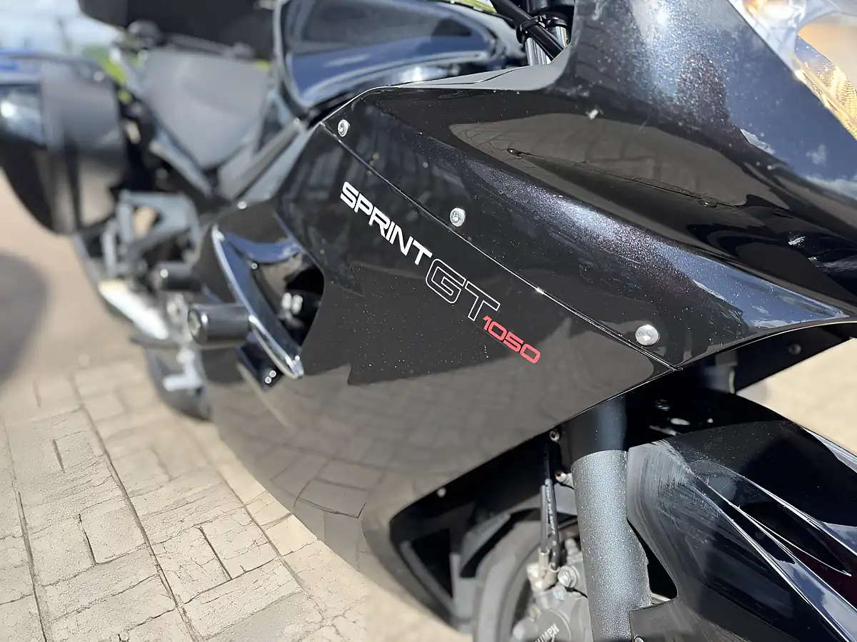 Used 2012 Triumph Sprint GT 1050 Abs Black - Interior and Exterior details 15