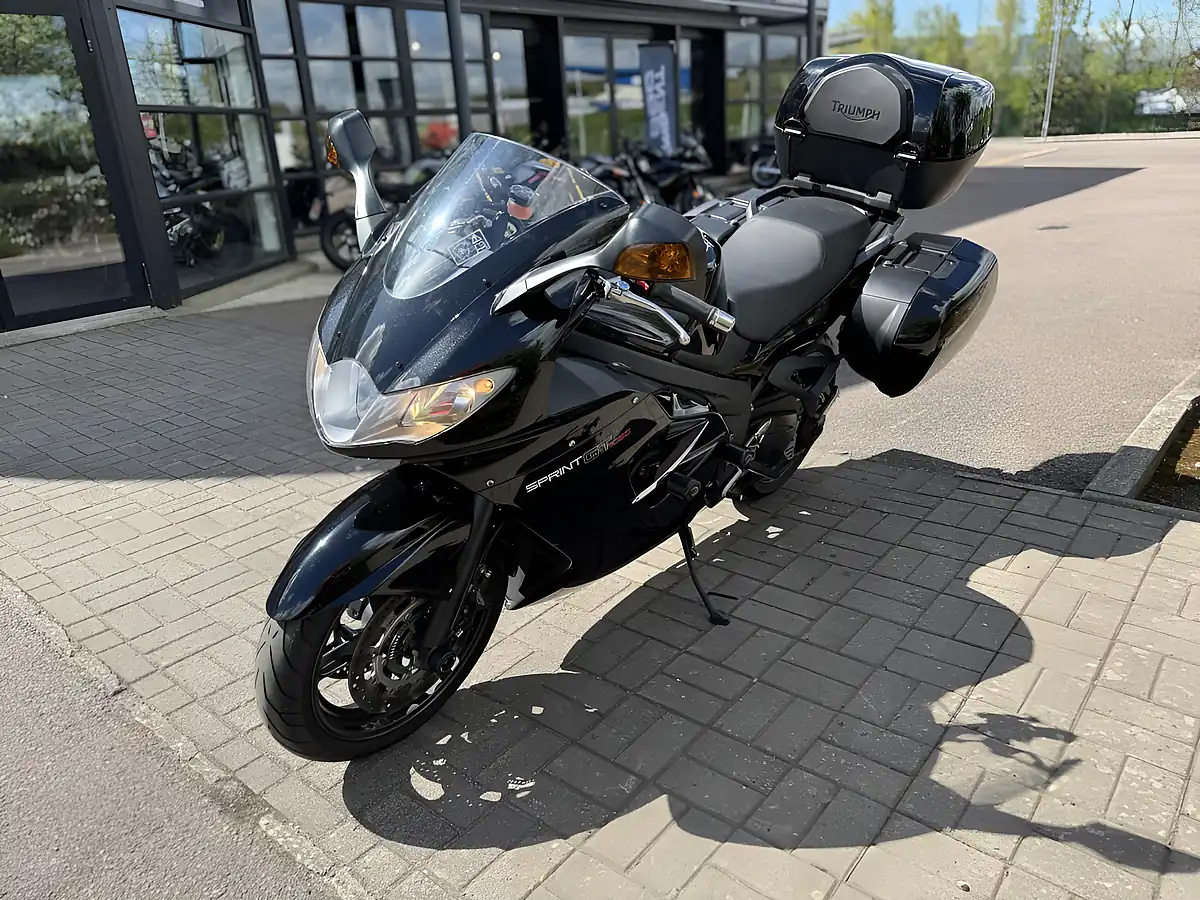 Used 2012 Triumph Sprint GT 1050 Abs Black - Interior and Exterior details 5