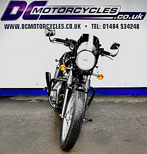 Used 2012 Triumph Thruxton 900 Roadster/Retro Black - Interior and Exterior details 3