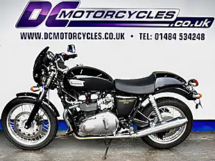 Used 2012 Triumph Thruxton 900 Roadster/Retro Black - Interior and Exterior details 5