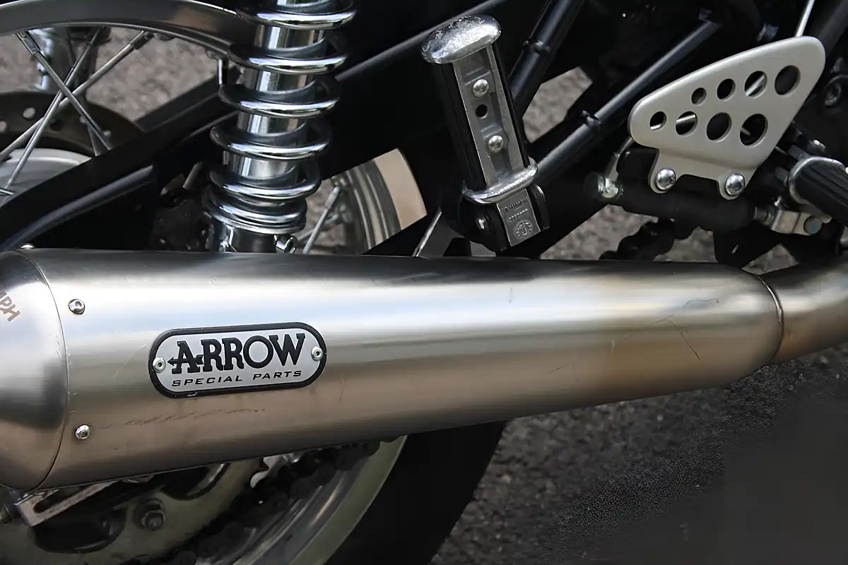 Used 2012 Triumph Thruxton Black - Interior and Exterior details 12