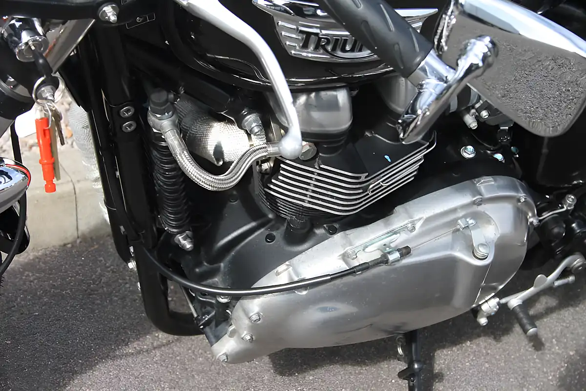 Used 2012 Triumph Thruxton Black - Interior and Exterior details 16