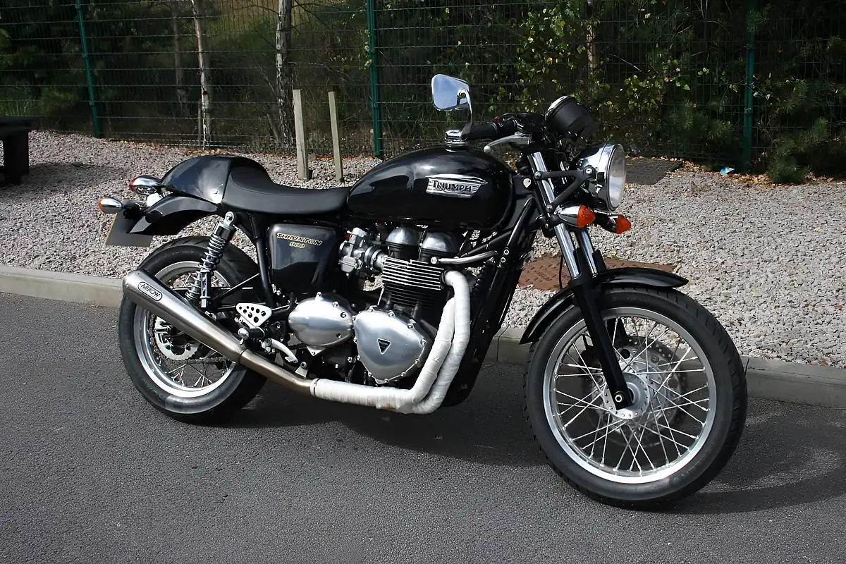 Used 2012 Triumph Thruxton Black - Interior and Exterior details 3