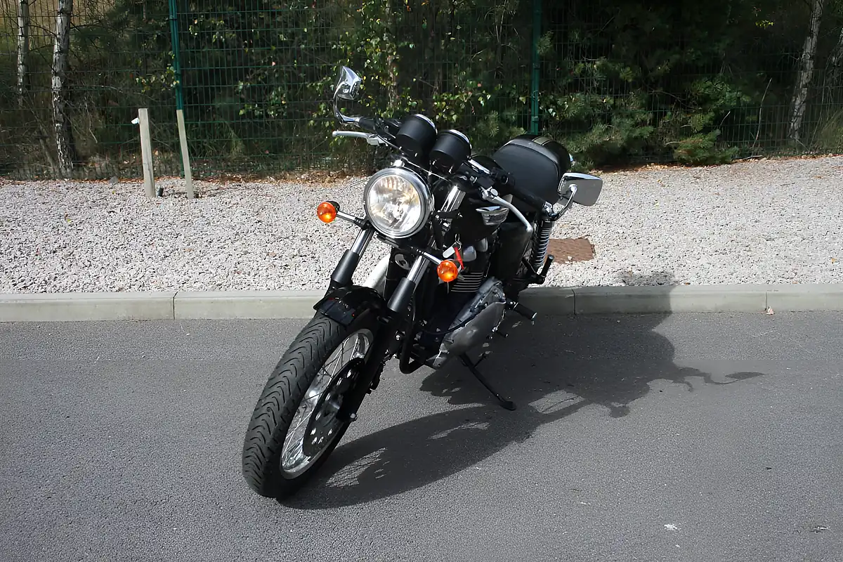 Used 2012 Triumph Thruxton Black - Interior and Exterior details 7