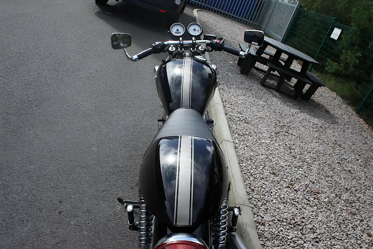 Used 2012 Triumph Thruxton Black - Interior and Exterior details 9