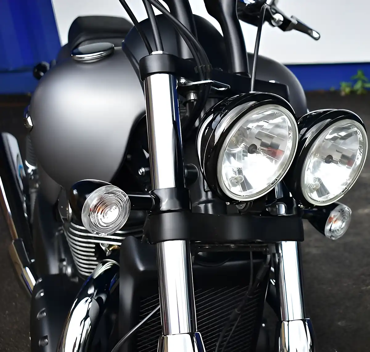 Used 2012 Triumph Thunderbird 1700 Custom Cruiser Matte Graphite - Interior and Exterior details 11