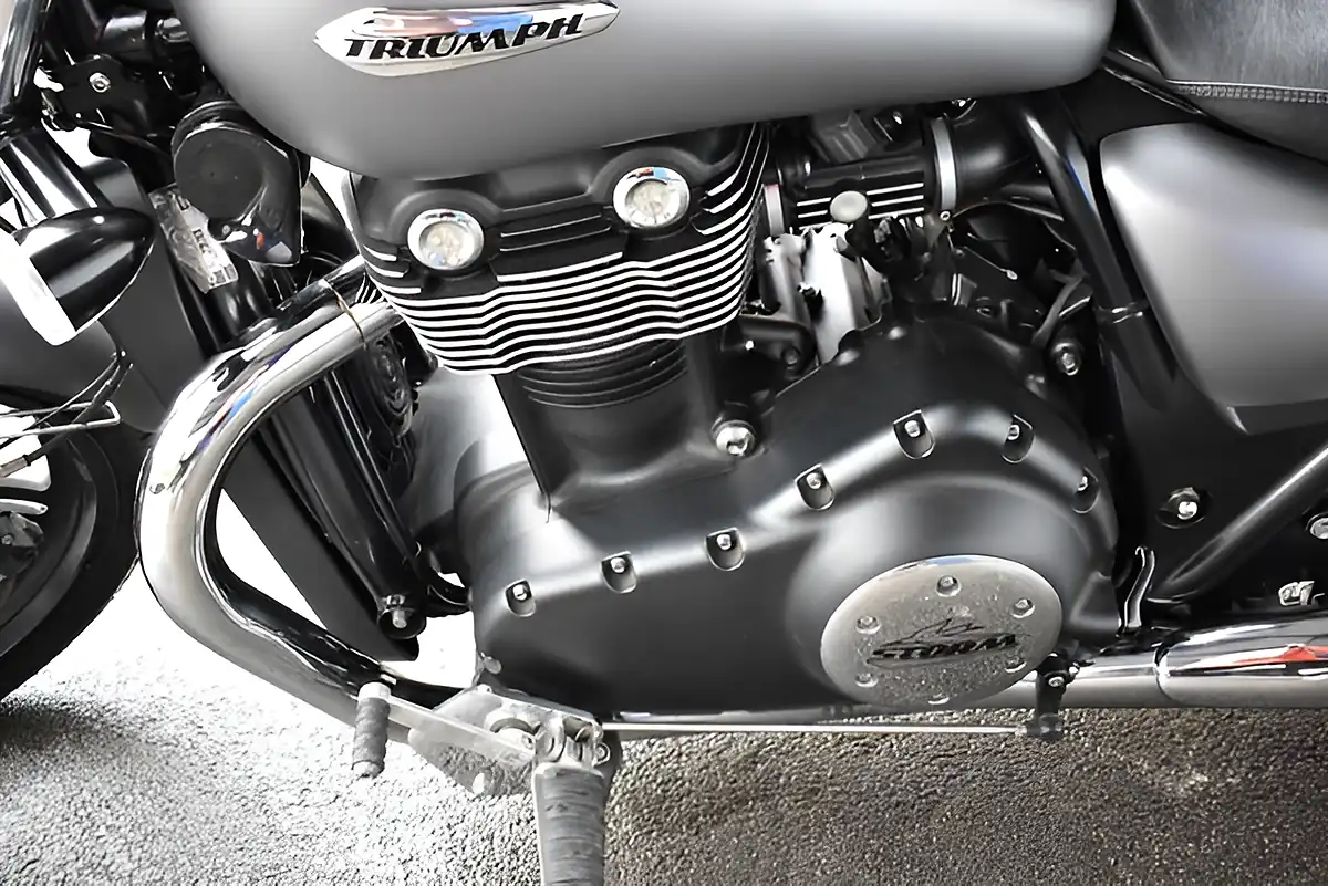 Used 2012 Triumph Thunderbird 1700 Custom Cruiser Matte Graphite - Interior and Exterior details 19
