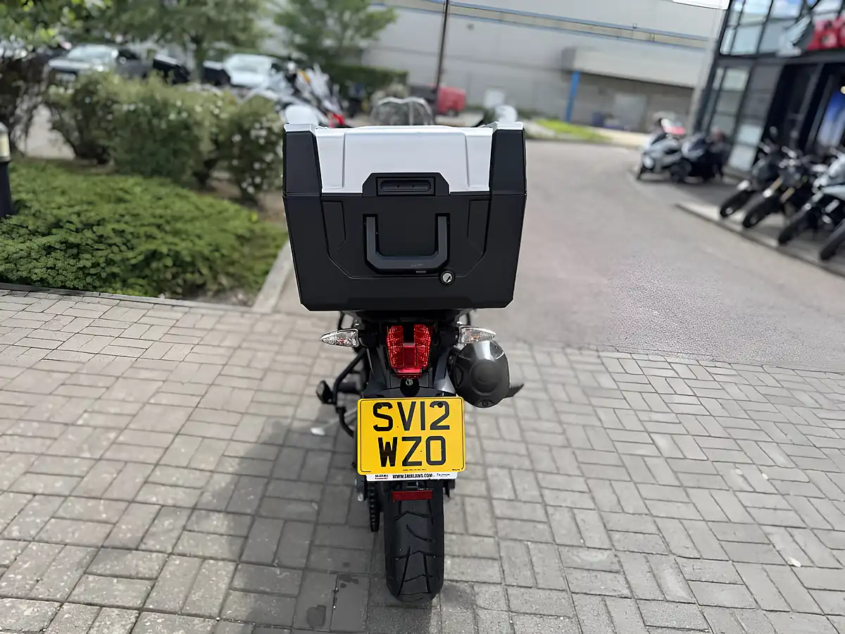 Used 2012 Triumph Tiger 800 Abs Black - Interior and Exterior details 5