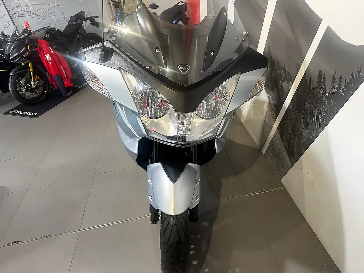 Used 2012 Triumph Trophy Se Light Blue Metallic - Interior and Exterior details 14