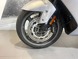 Used 2012 Triumph Trophy Se Light Blue Metallic - Interior and Exterior details 16