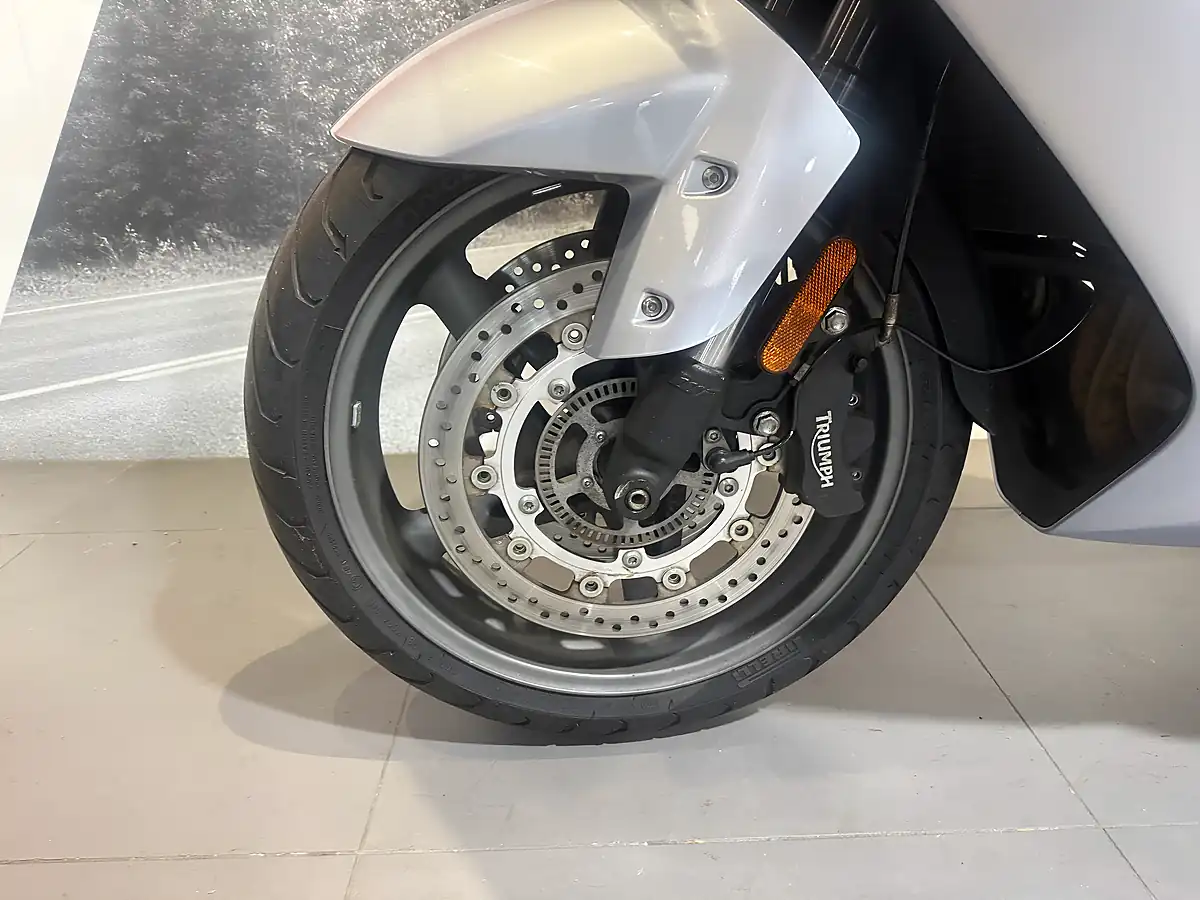 Used 2012 Triumph Trophy Se Light Blue Metallic - Interior and Exterior details 16