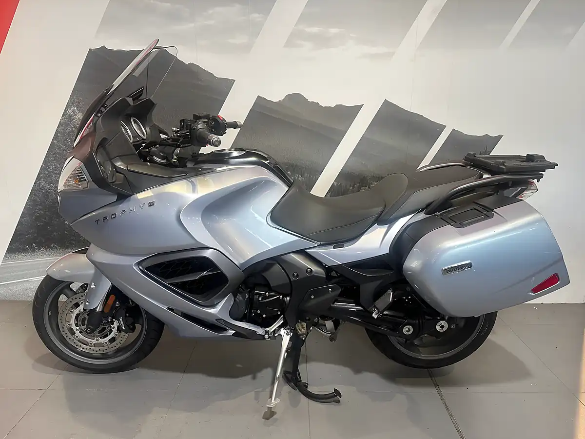 Used 2012 Triumph Trophy Se Light Blue Metallic - Interior and Exterior details 2