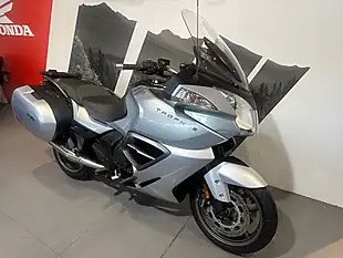 Used 2012 Triumph Trophy Se Light Blue Metallic - Interior and Exterior details 3