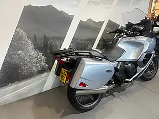 Used 2012 Triumph Trophy Se Light Blue Metallic - Interior and Exterior details 4