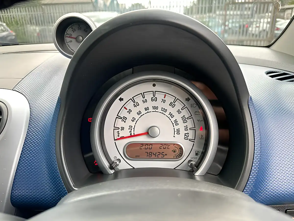 Used 2012 Vauxhall Agila S Blue - Interior and Exterior details 17