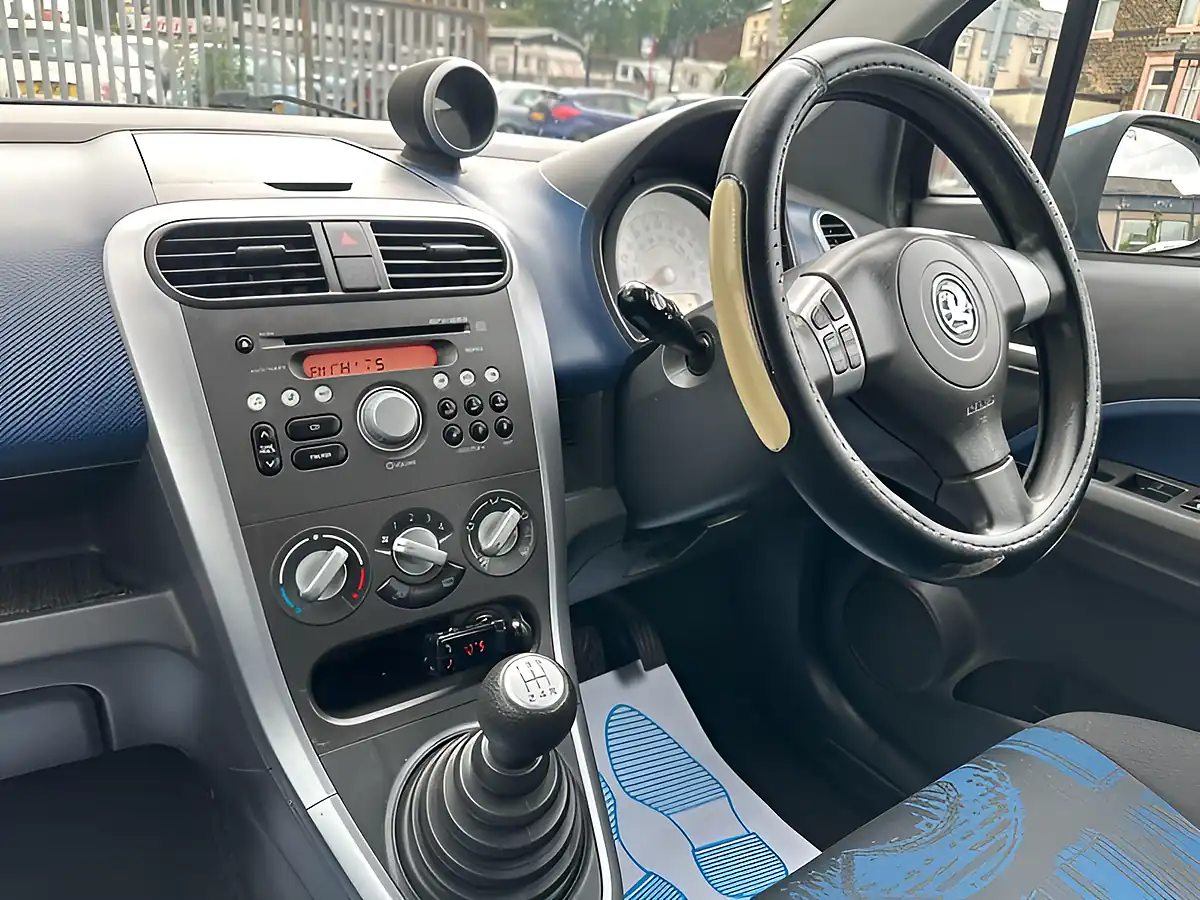 Used 2012 Vauxhall Agila S Blue - Interior and Exterior details 19