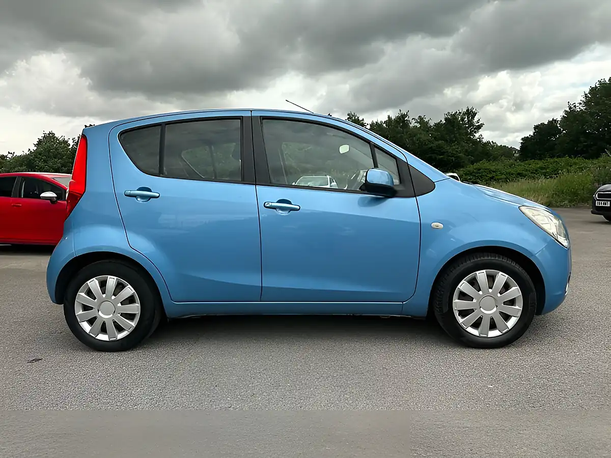 Used 2012 Vauxhall Agila S Blue - Interior and Exterior details 8
