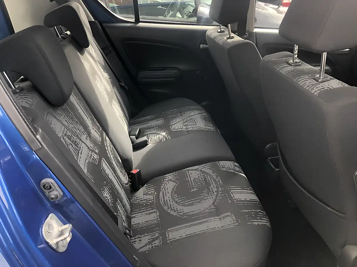 Used 2012 Vauxhall Agila S Blue - Interior and Exterior details 10