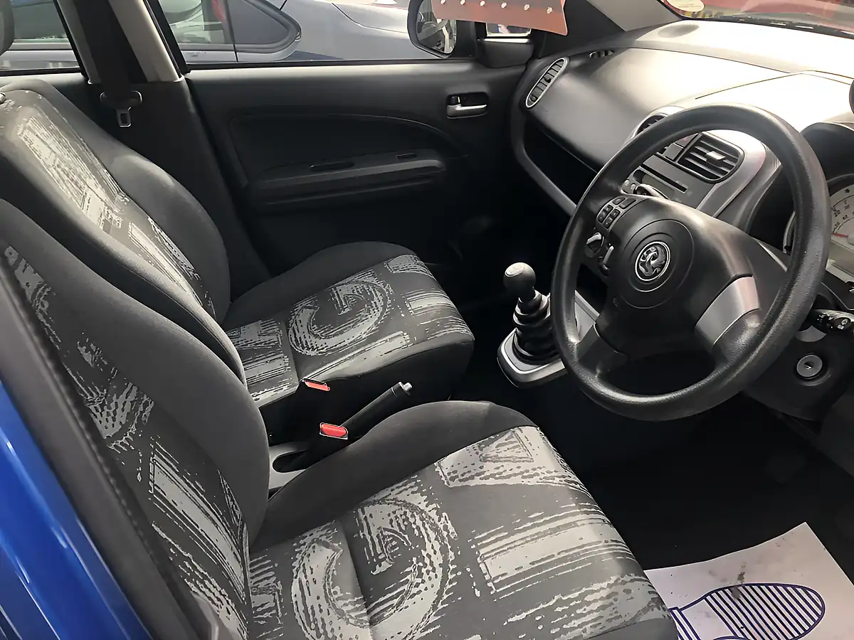 Used 2012 Vauxhall Agila S Blue - Interior and Exterior details 5