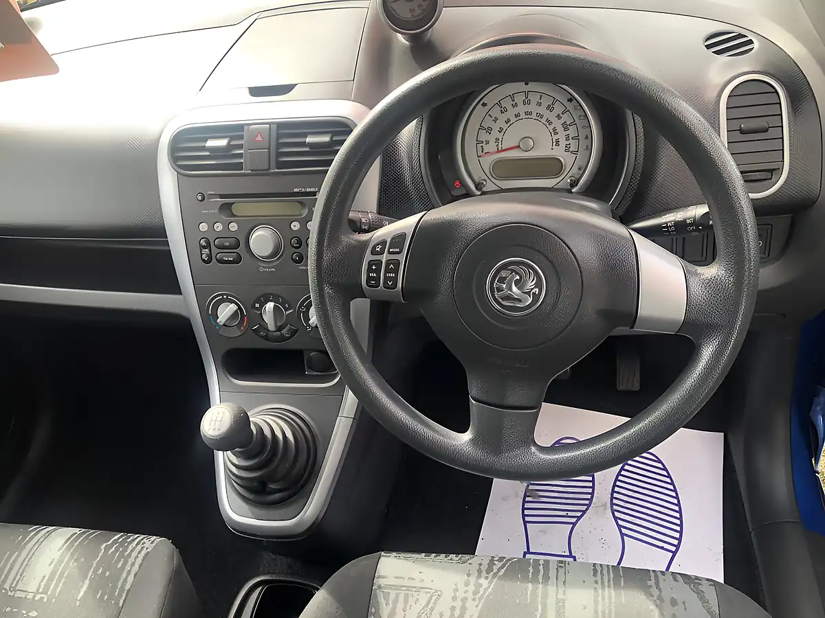 Used 2012 Vauxhall Agila S Blue - Interior and Exterior details 9