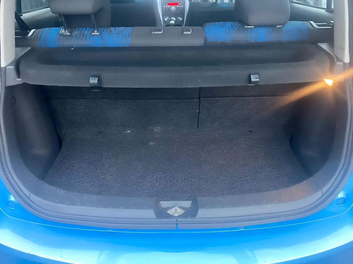 Used 2012 Vauxhall Agila S Blue - Interior and Exterior details 18