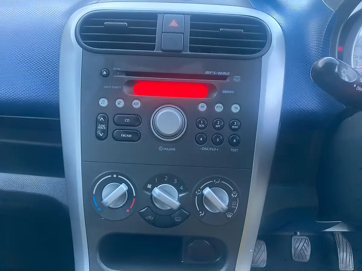 Used 2012 Vauxhall Agila S Blue - Interior and Exterior details 7