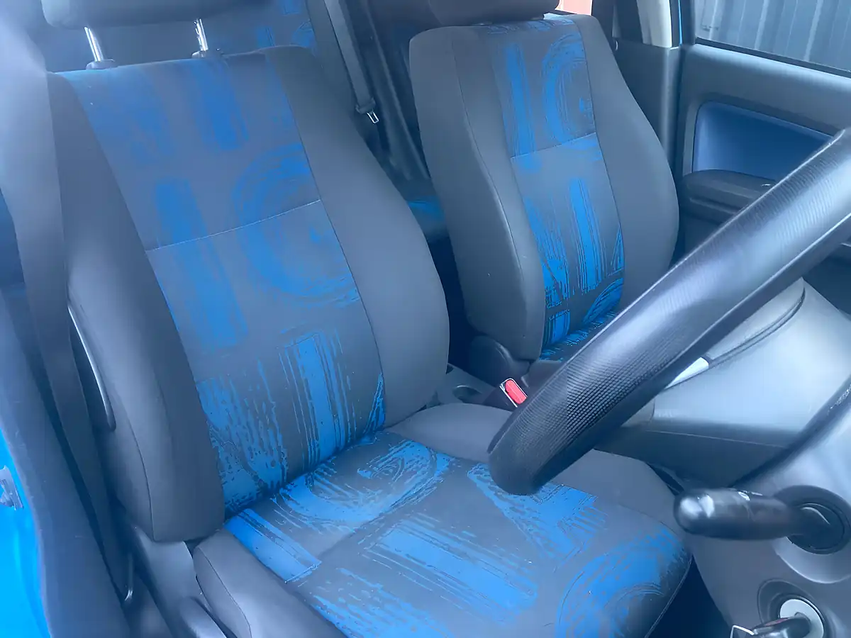 Used 2012 Vauxhall Agila S Blue - Interior and Exterior details 8