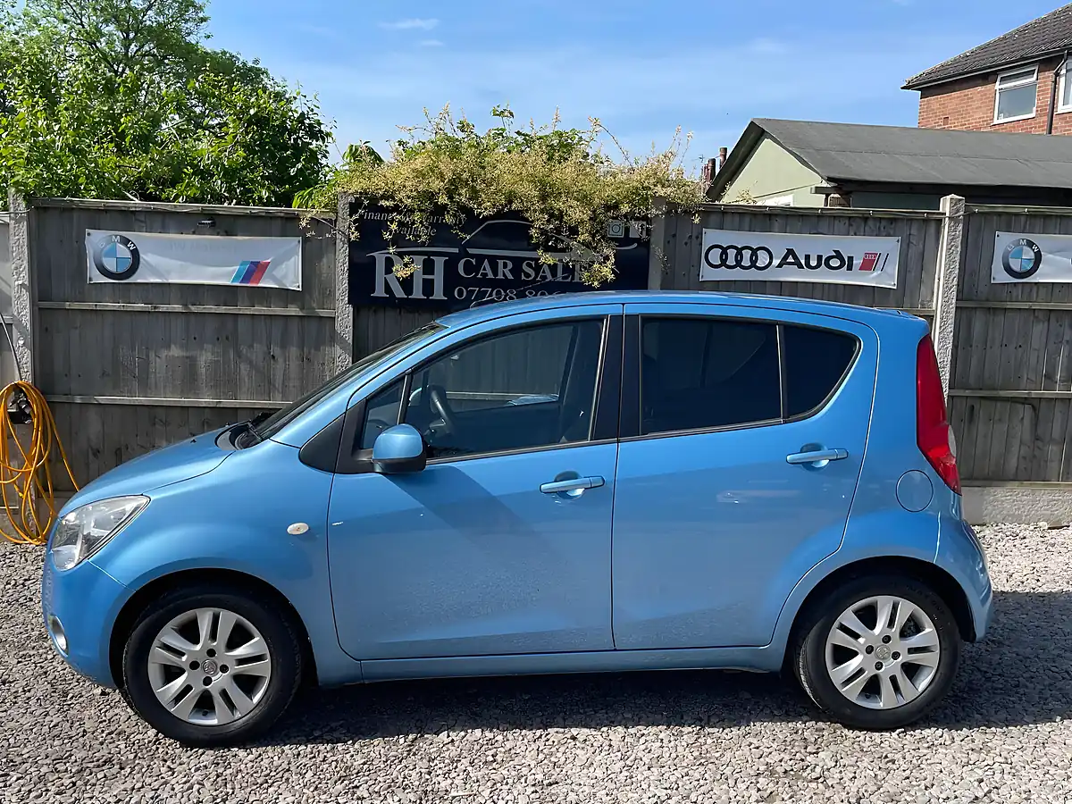 Used 2012 Vauxhall Agila Se Blue - Interior and Exterior details 14
