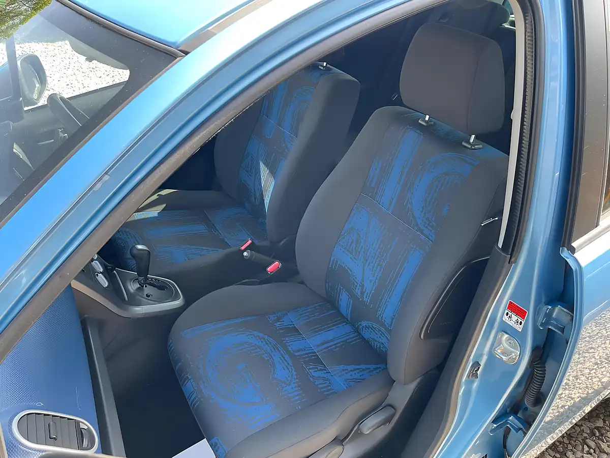 Used 2012 Vauxhall Agila Se Blue - Interior and Exterior details 16