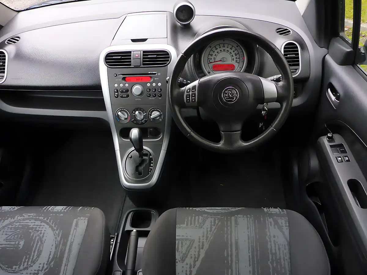Used 2012 Vauxhall Agila Special Edition - Interior and Exterior details 5
