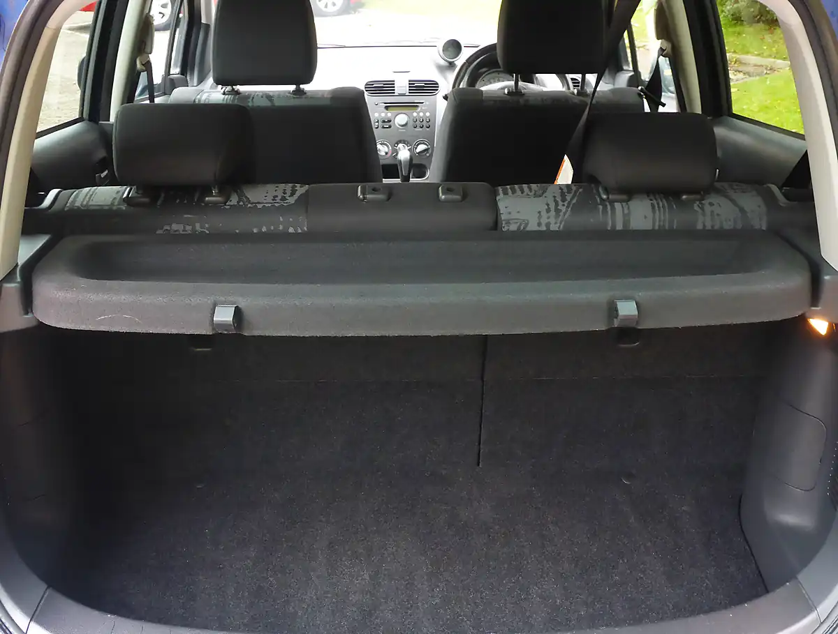 Used 2012 Vauxhall Agila Special Edition - Interior and Exterior details 6