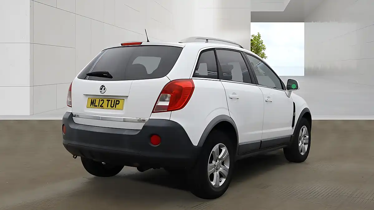 Used 2012 Vauxhall Antara Exclusiv White - Interior and Exterior details 10