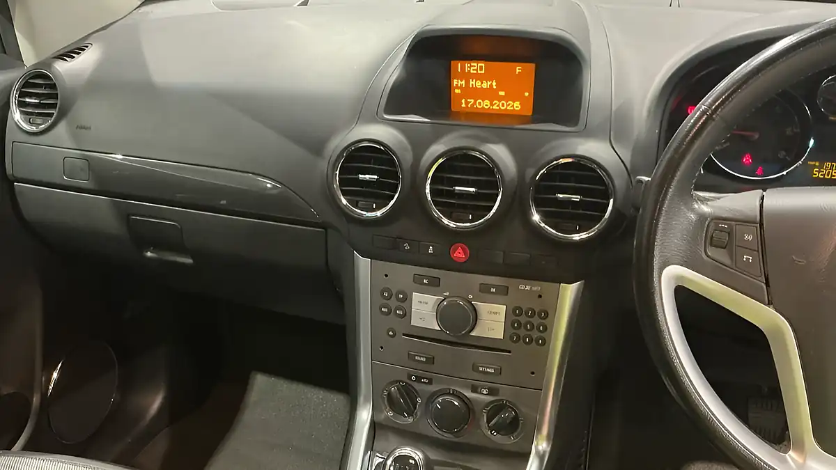 Used 2012 Vauxhall Antara Exclusiv White - Interior and Exterior details 18