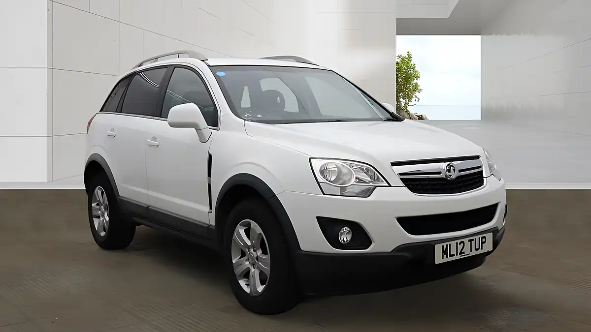 Used 2012 Vauxhall Antara Exclusiv White - Interior and Exterior details 7
