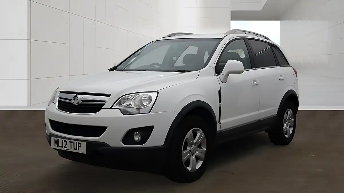 Used 2012 Vauxhall Antara Exclusiv White - Interior and Exterior details 8