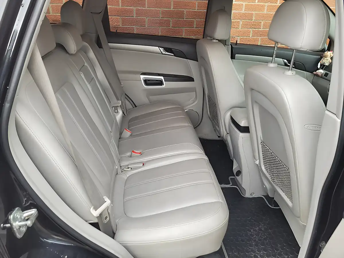 Used 2012 Vauxhall Antara Se Black - Interior and Exterior details 12