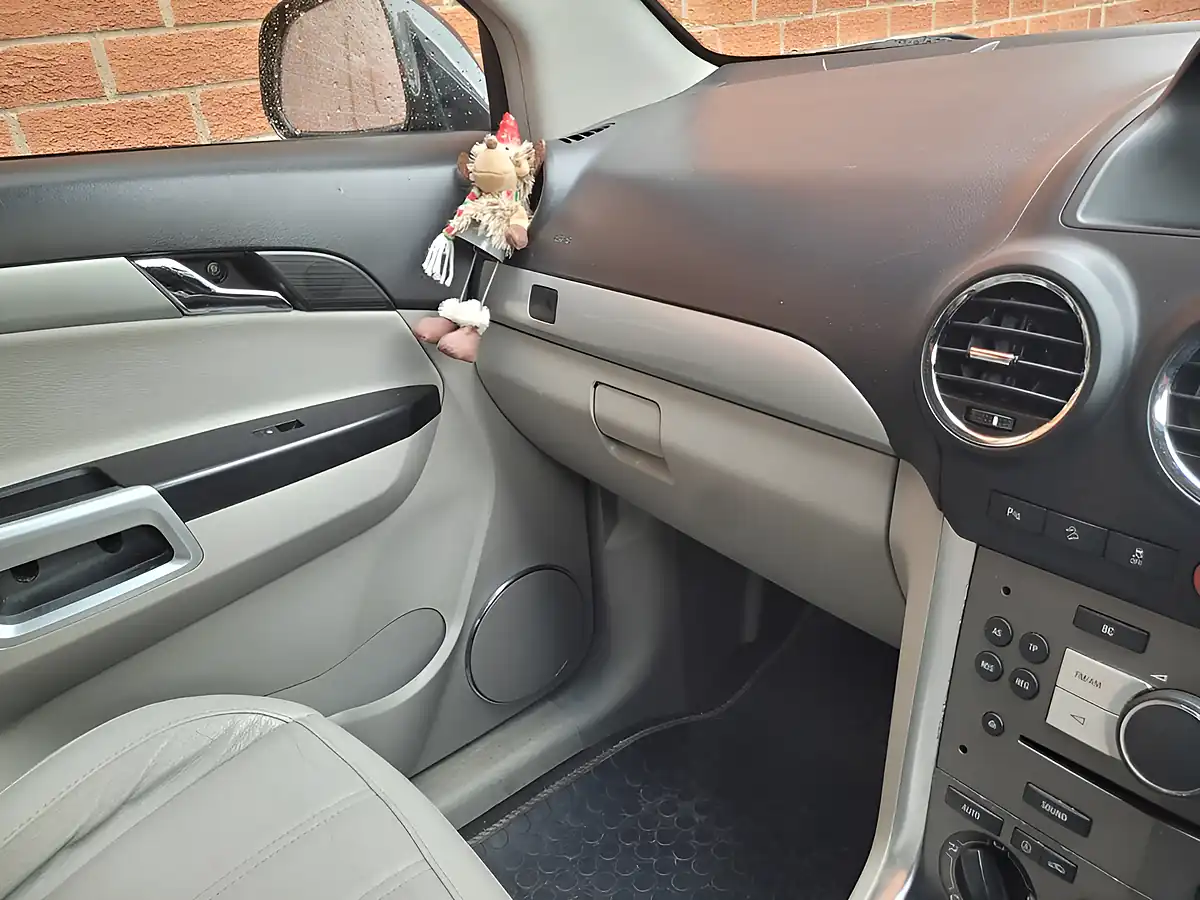 Used 2012 Vauxhall Antara Se Black - Interior and Exterior details 18