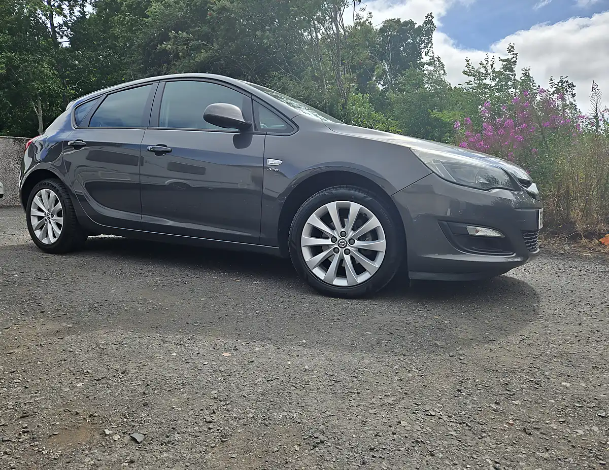 Used 2012 Vauxhall Astra Active Limited Edition Grey - Interior and Exterior details 2